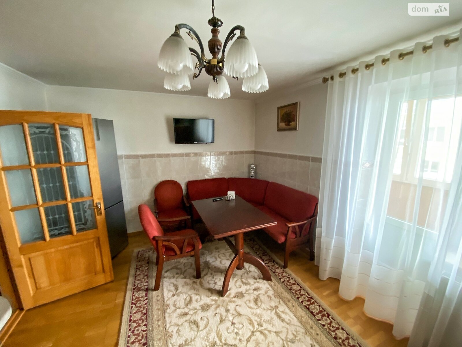 Продажа четырехкомнатной квартиры в Ивано-Франковске, на ул. Джохара Дудаева 9, район Коновальца Чорновола фото 1