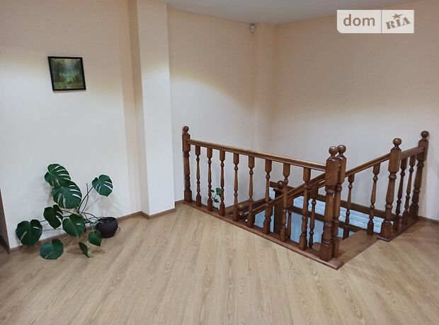 Продажа пятикомнатной квартиры в Ивано-Франковске, на ул. Коновальца Евгения район Коновальца Чорновола фото 1 Продажа пятикомнатной квартиры в Ивано-Франковске, на ул. Коновальца Евгения район Коновальца Чорновола фото 1