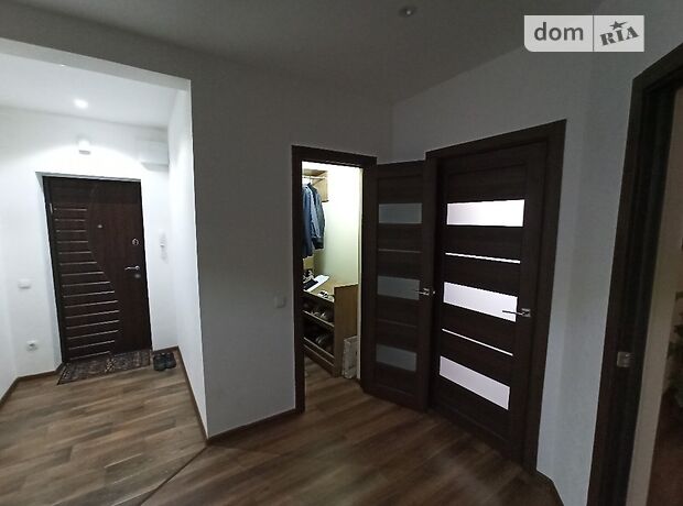 Продажа пятикомнатной квартиры в Ивано-Франковске, на ул. Коновальца Евгения район Коновальца Чорновола фото 1 Продажа пятикомнатной квартиры в Ивано-Франковске, на ул. Коновальца Евгения район Коновальца Чорновола фото 1