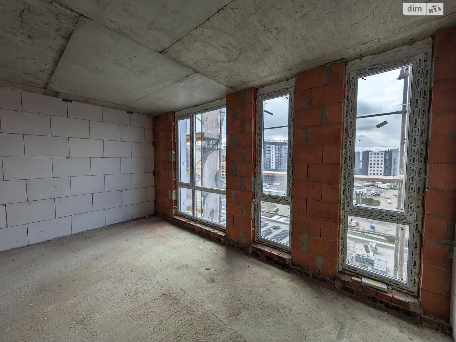 Продажа двухкомнатной квартиры в Ивано-Франковске, на ул. Надречная, район Набережная фото 1 Продажа двухкомнатной квартиры в Ивано-Франковске, на ул. Надречная, район Набережная фото 1