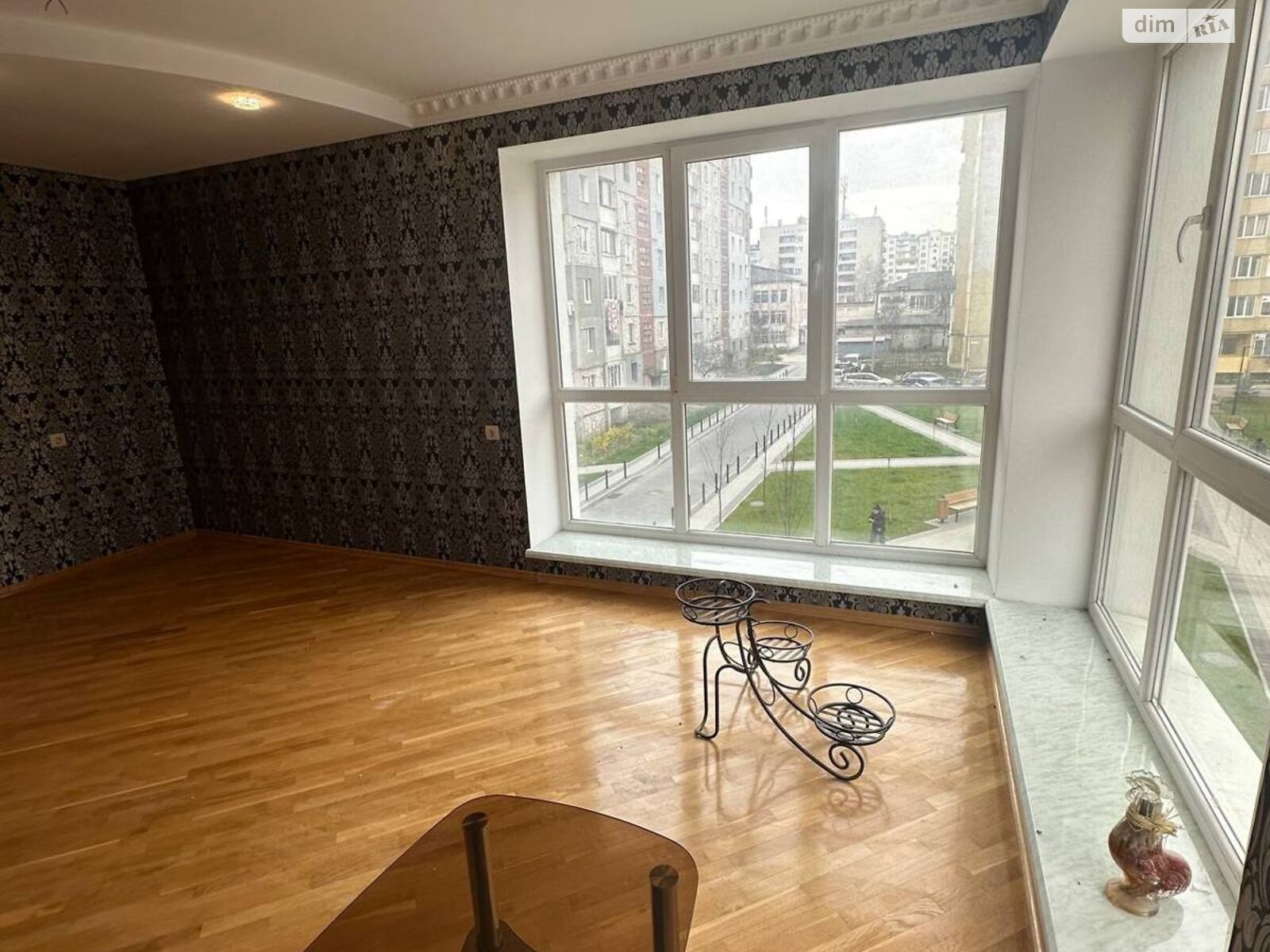 Продажа трехкомнатной квартиры в Ивано-Франковске, на ул. Пасечная 2А, район Пасечная фото 1 Продажа трехкомнатной квартиры в Ивано-Франковске, на ул. Пасечная 2А, район Пасечная фото 1