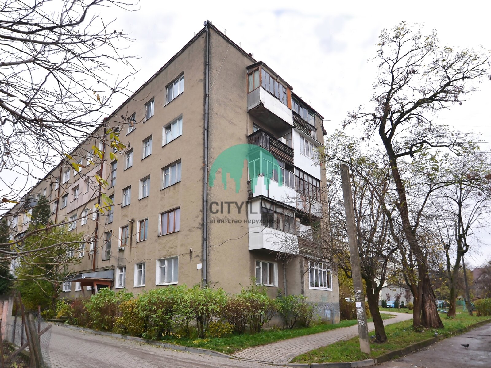 Продажа четырехкомнатной квартиры в Ивано-Франковске, на ул. Длинная 26, район Центр фото 1 Продажа четырехкомнатной квартиры в Ивано-Франковске, на ул. Длинная 26, район Центр фото 1