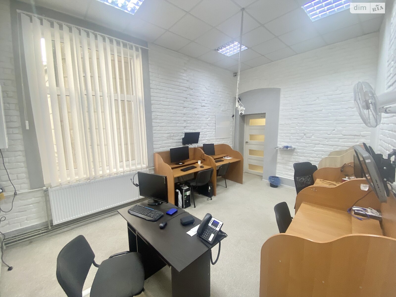 Продаж чотирикімнатної квартири в Івано-Франківську, на вул. Незалежності, район Центр фото 1 Продаж чотирикімнатної квартири в Івано-Франківську, на вул. Незалежності, район Центр фото 1