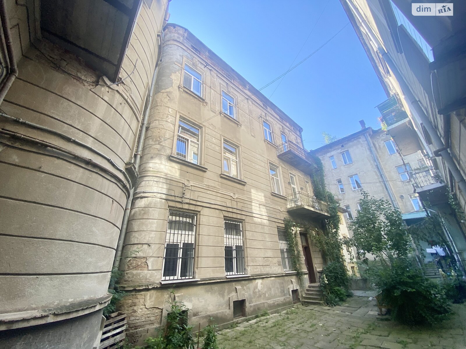 Продаж чотирикімнатної квартири в Івано-Франківську, на вул. Незалежності, район Центр фото 1 Продаж чотирикімнатної квартири в Івано-Франківську, на вул. Незалежності, район Центр фото 1