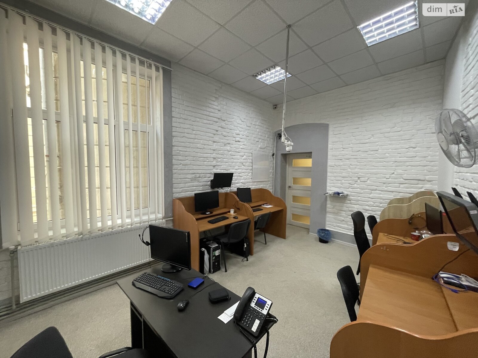Продаж чотирикімнатної квартири в Івано-Франківську, на вул. Незалежності, район Центр фото 1 Продаж чотирикімнатної квартири в Івано-Франківську, на вул. Незалежності, район Центр фото 1