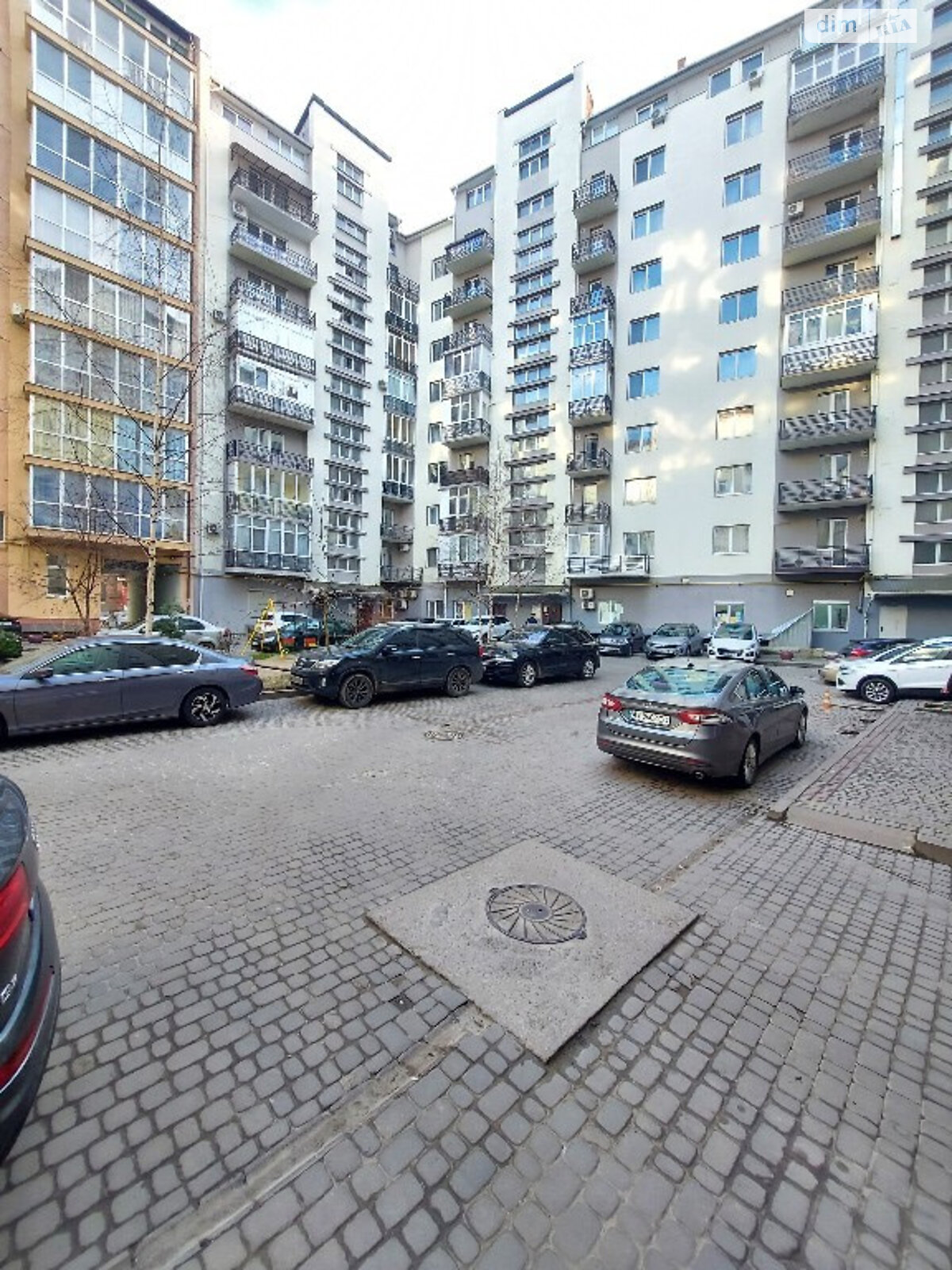 Продажа однокомнатной квартиры в Ивано-Франковске, на бул. Южный, район Центр фото 1
