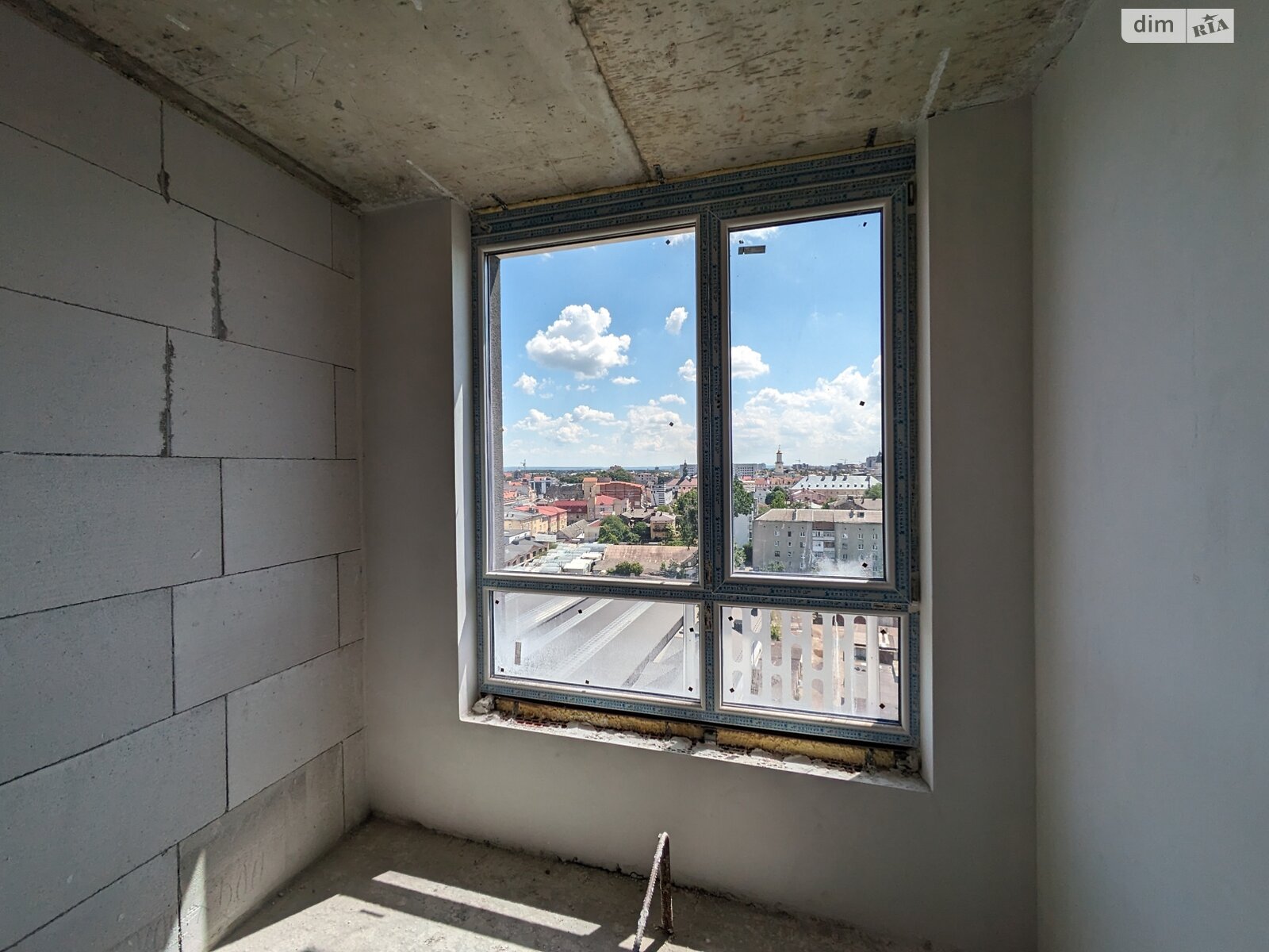 Продаж однокімнатної квартири в Івано-Франківську, на бул. Південний, район Центр фото 1 Продаж однокімнатної квартири в Івано-Франківську, на бул. Південний, район Центр фото 1