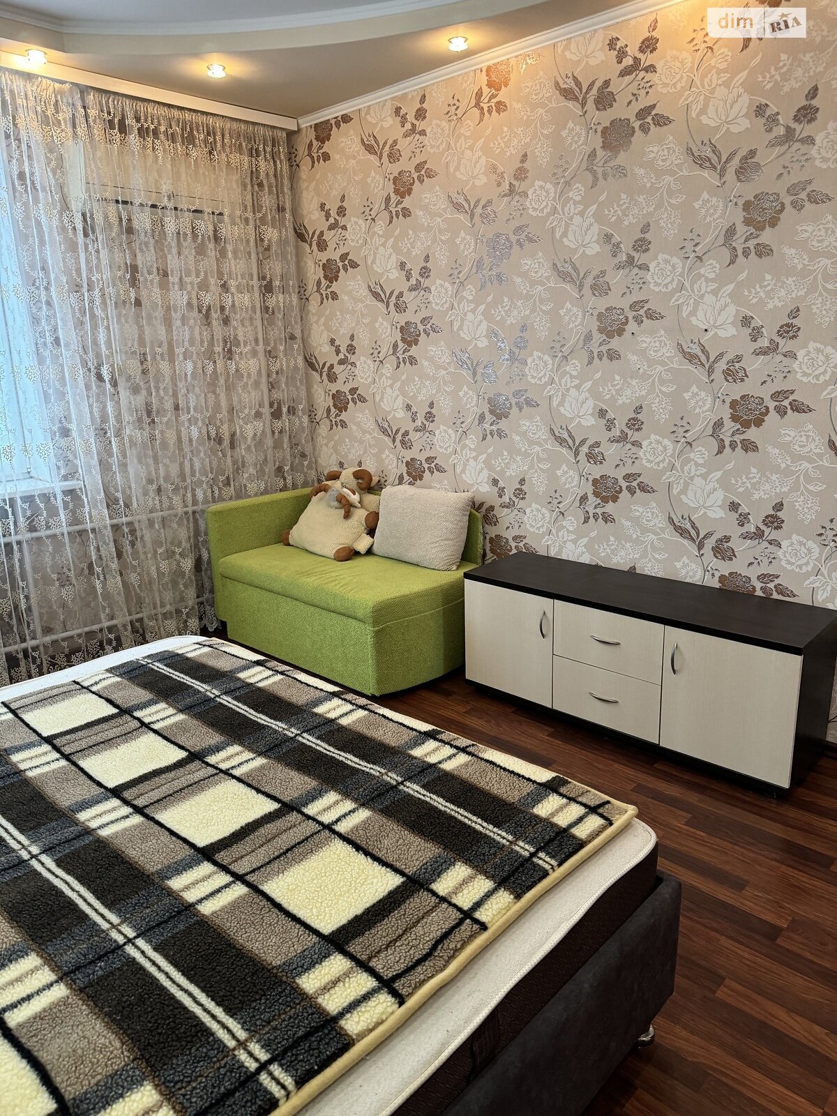Продажа трехкомнатной квартиры в Желтых Водах, на ул. 8-го Марта 13, район Желтые Воды фото 1 Продажа трехкомнатной квартиры в Желтых Водах, на ул. 8-го Марта 13, район Желтые Воды фото 1
