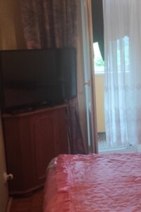 Продажа трехкомнатной квартиры в Житомире, на ул. Героев Десантников, район Богунский фото 2