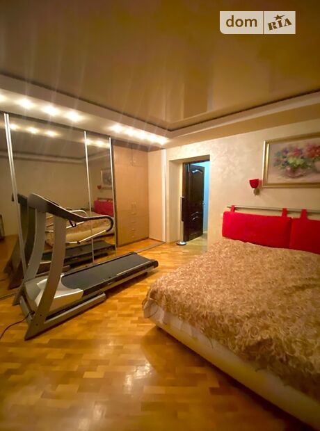 Продажа трехкомнатной квартиры в Житомире, на просп. Мира 21, кв. 52, район Богунский фото 1 Продажа трехкомнатной квартиры в Житомире, на просп. Мира 21, кв. 52, район Богунский фото 1