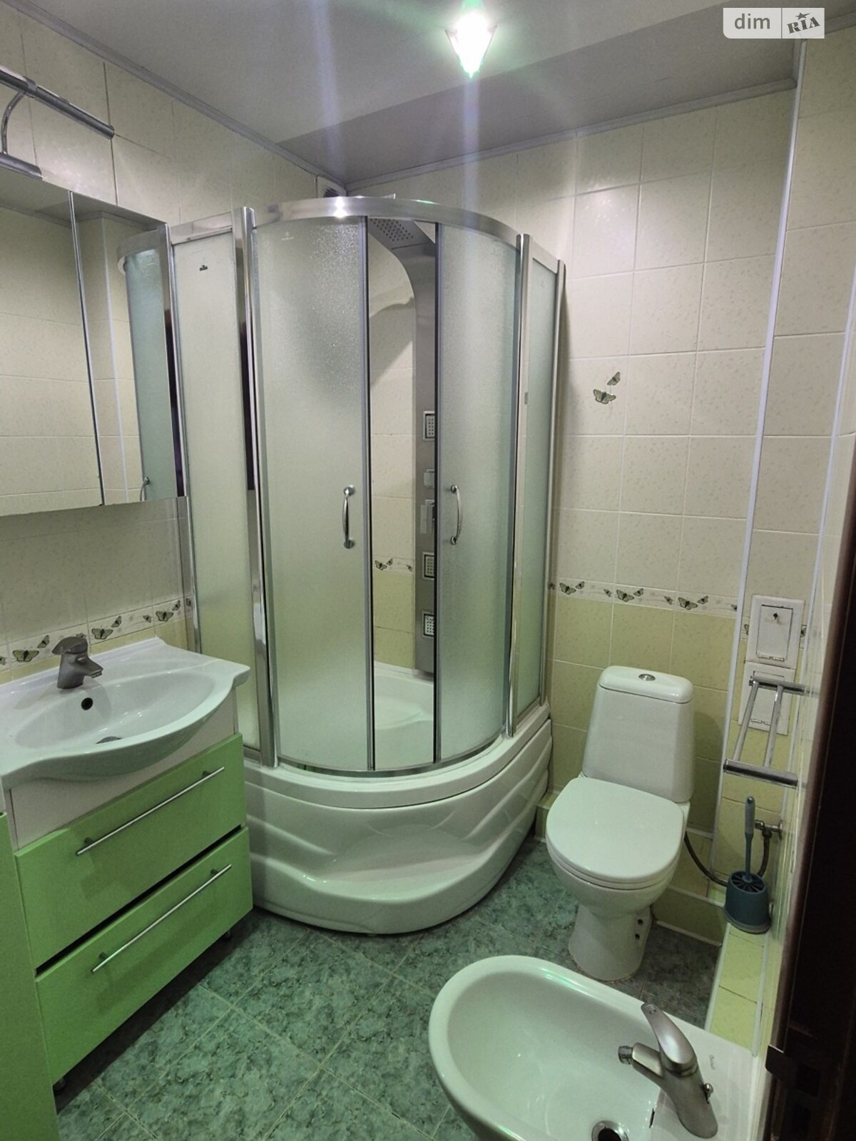 Продажа трехкомнатной квартиры в Житомире, на просп. Мира, район Богунский фото 1