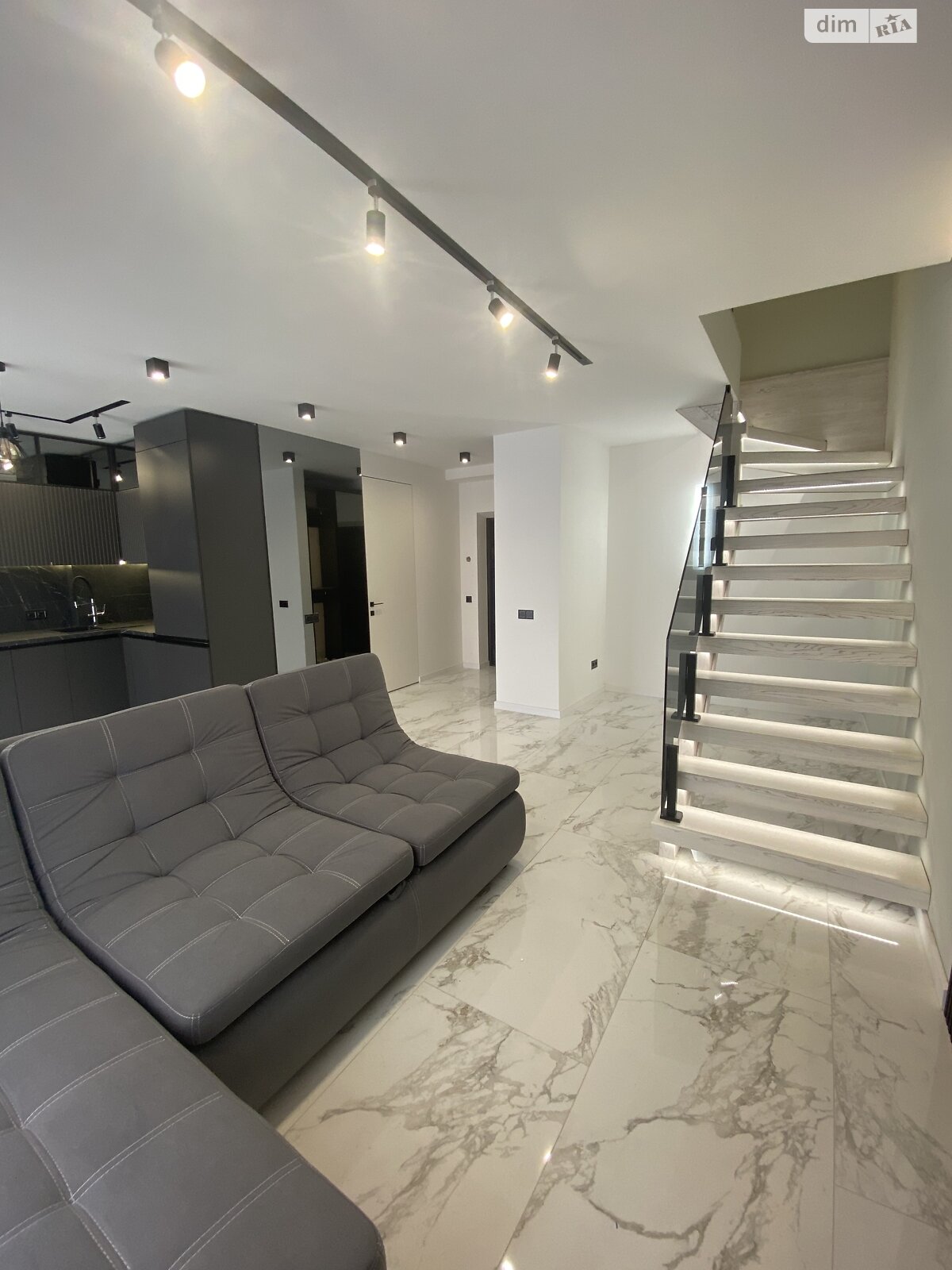 Продажа трехкомнатной квартиры в Житомире, на ул. Героев Чернобыля 8, фото 1