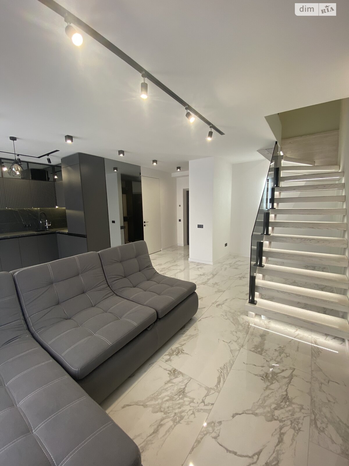 Продажа трехкомнатной квартиры в Житомире, на ул. Героев Чернобыля 8, фото 1