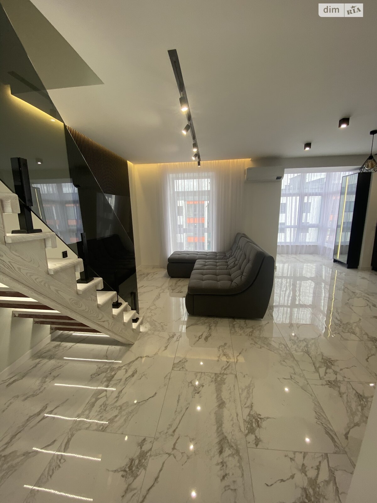 Продажа трехкомнатной квартиры в Житомире, на ул. Героев Чернобыля 8, фото 1