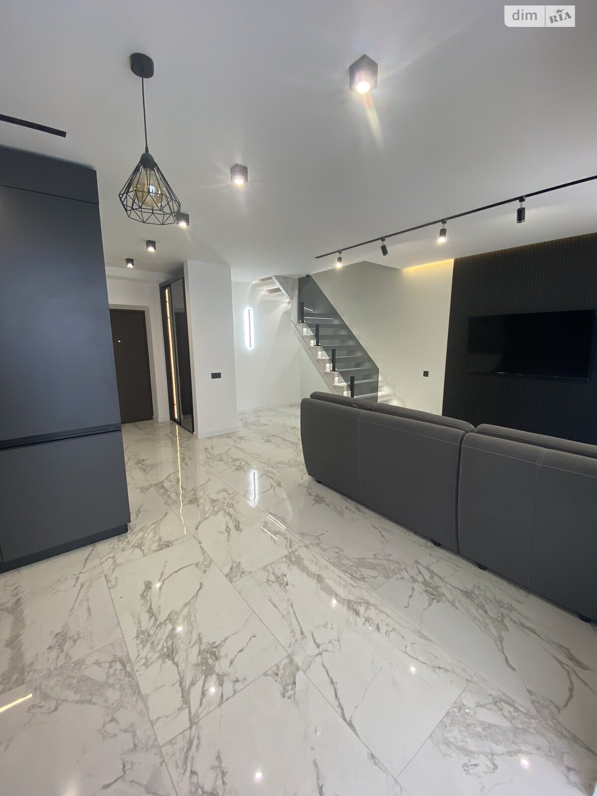 Продажа трехкомнатной квартиры в Житомире, на ул. Героев Чернобыля 8, фото 1