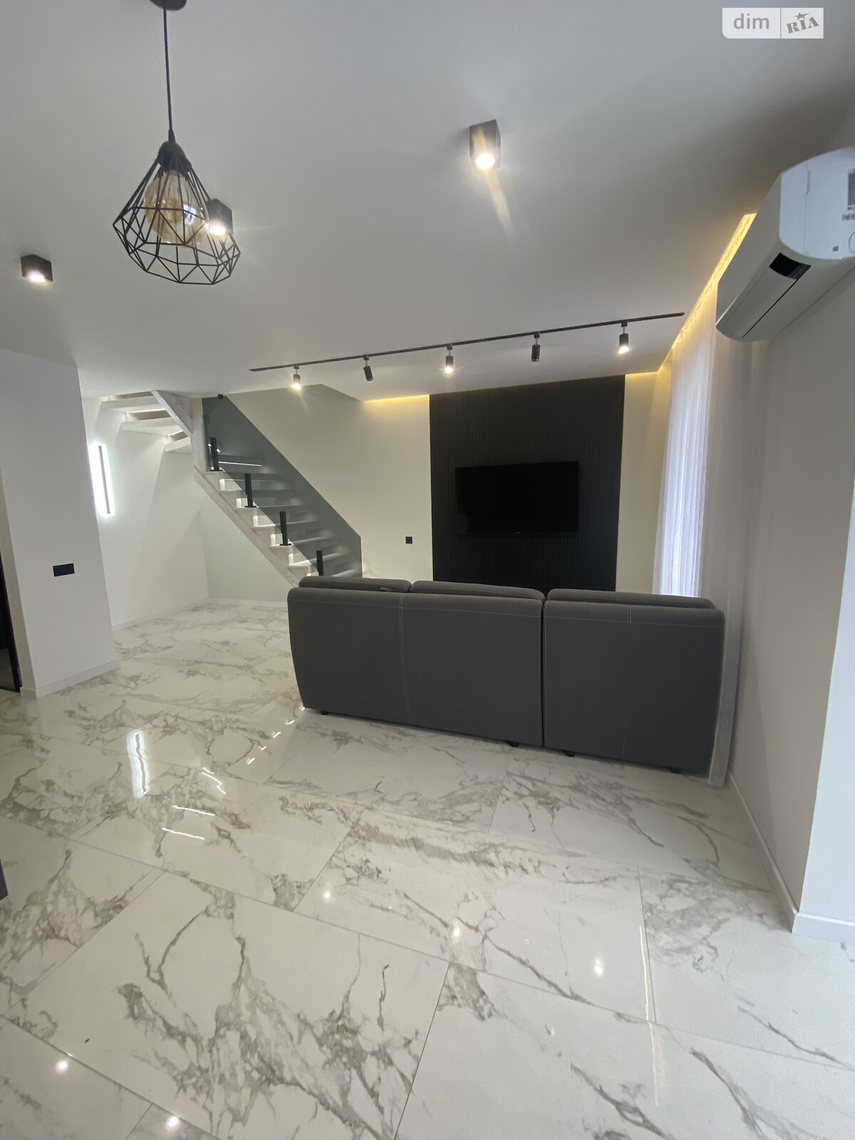 Продажа трехкомнатной квартиры в Житомире, на ул. Героев Чернобыля 8, фото 1