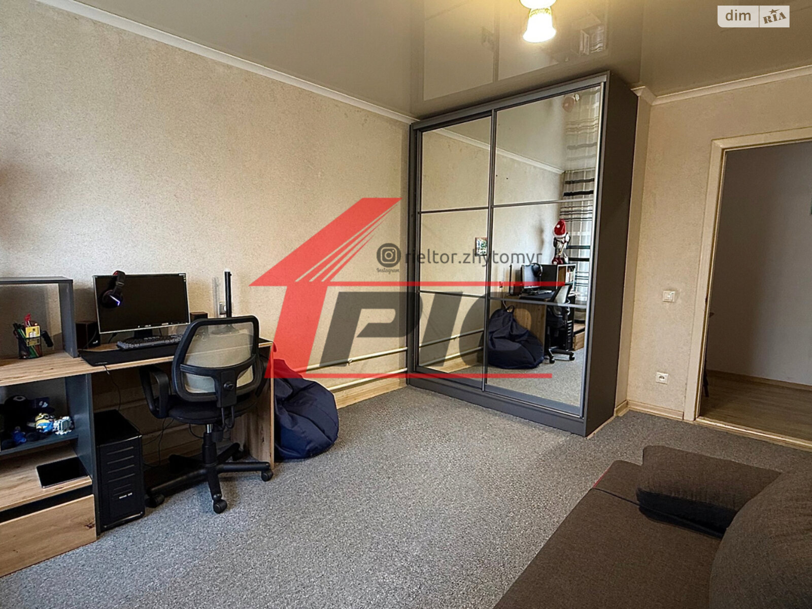 Продажа двухкомнатной квартиры в Житомире, на ул. Атаманов Соколовских 9/11, район Гормолзавод фото 1