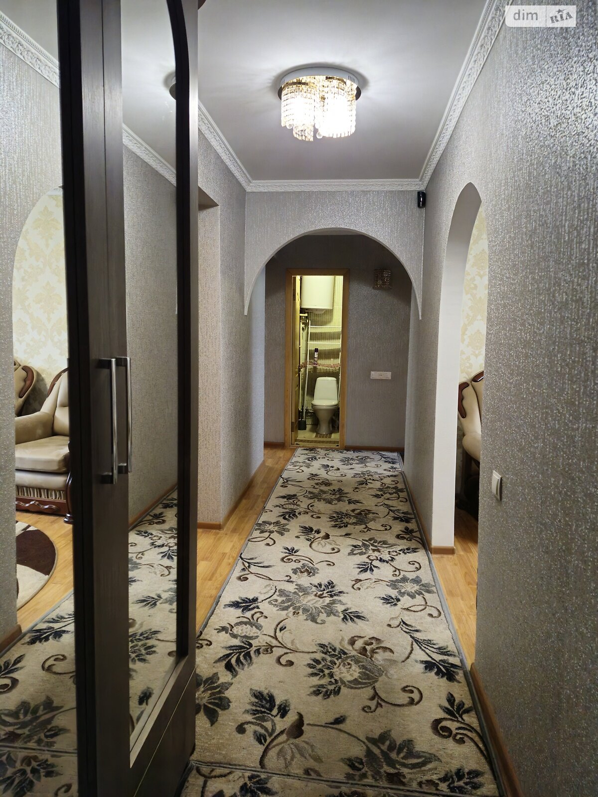Продаж чотирикімнатної квартири в Житомирі, на просп. Незалежності, район Міськмолзавод фото 1 Продаж чотирикімнатної квартири в Житомирі, на просп. Незалежності, район Міськмолзавод фото 1