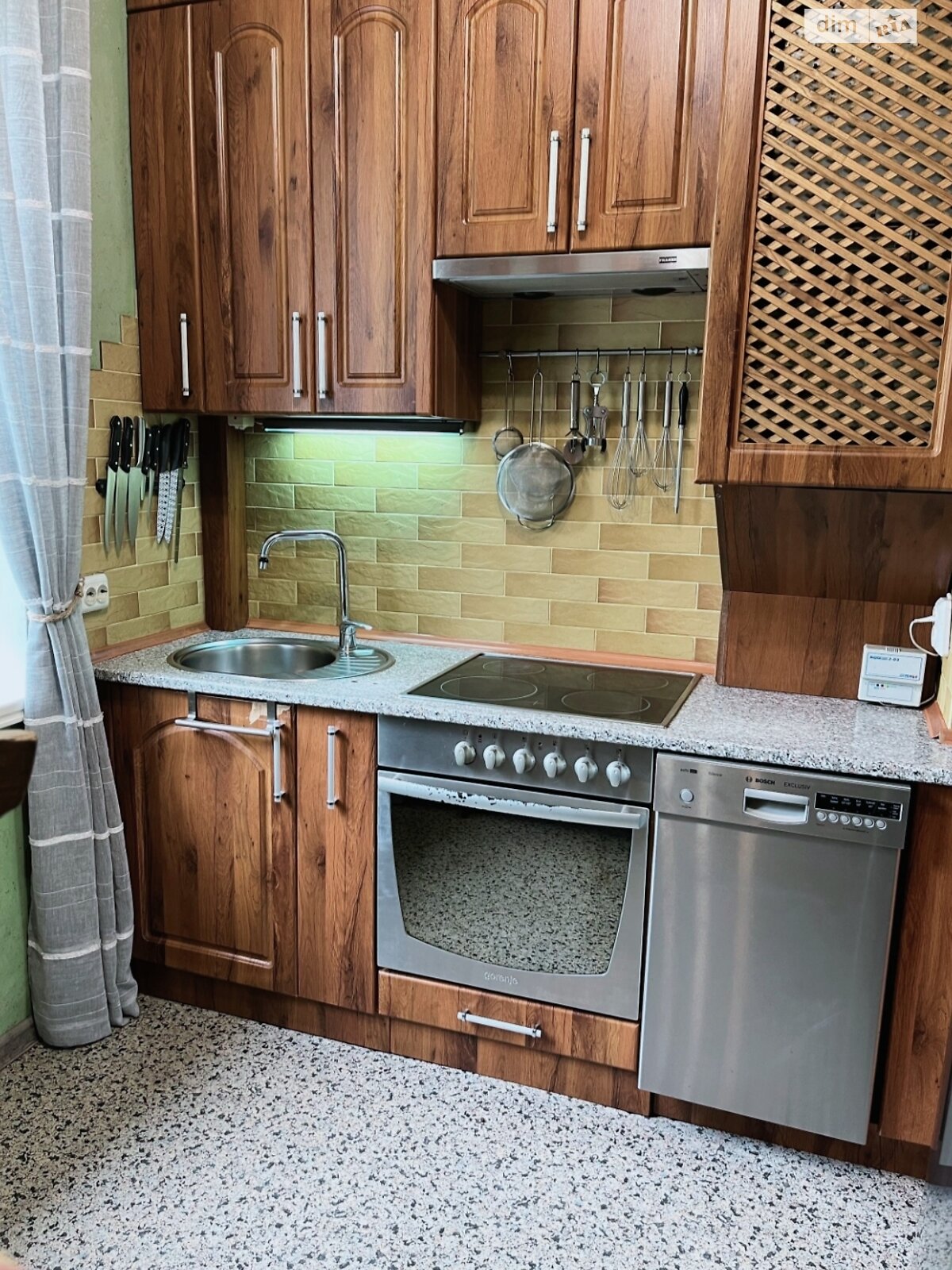 Продажа двухкомнатной квартиры в Житомире, на просп. Мира, район Кокаричанка фото 1 Продажа двухкомнатной квартиры в Житомире, на просп. Мира, район Кокаричанка фото 1