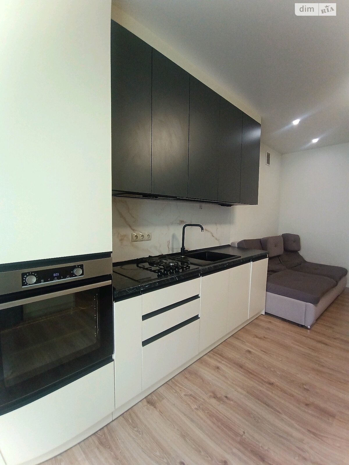 Продажа однокомнатной квартиры в Житомире, на просп. Мира 1Б, район Кокаричанка фото 1 Продажа однокомнатной квартиры в Житомире, на просп. Мира 1Б, район Кокаричанка фото 1