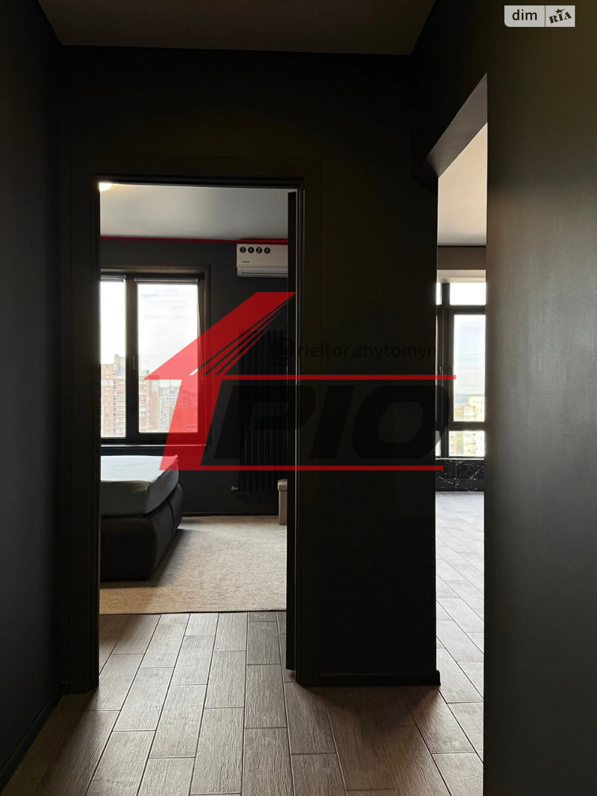 Продажа однокомнатной квартиры в Житомире, на просп. Мира, район Кокаричанка фото 1