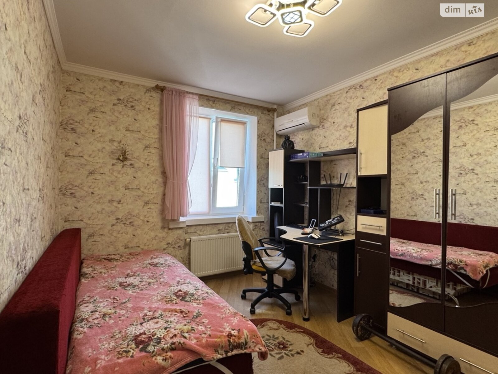 Продажа трехкомнатной квартиры в Житомире, на пр. Богуна Ивана, район Корбутовка фото 1 Продажа трехкомнатной квартиры в Житомире, на пр. Богуна Ивана, район Корбутовка фото 1