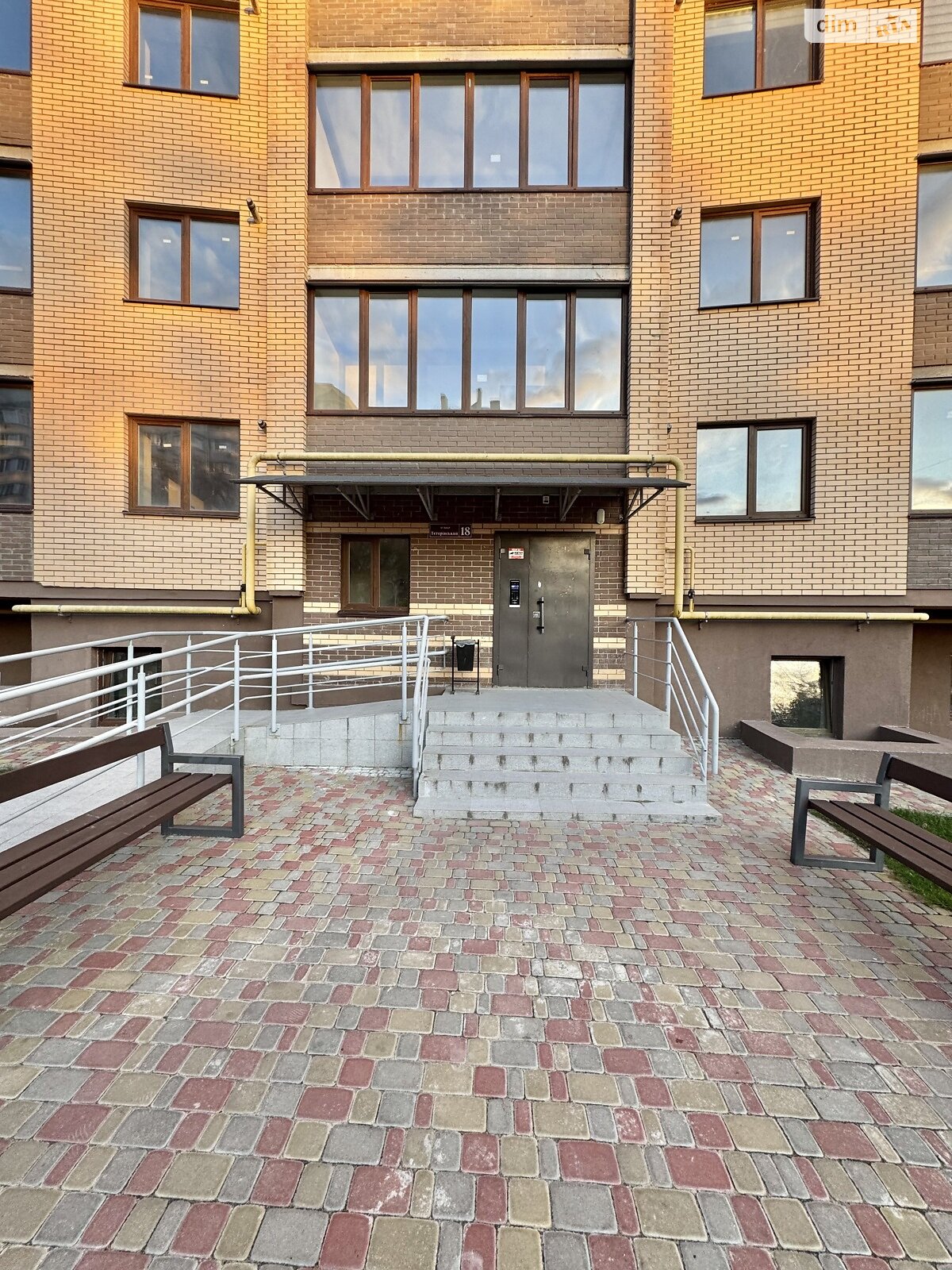 Продажа однокомнатной квартиры в Житомире, на ул. Тетеревский Бульвар 18, район Корбутовка фото 1