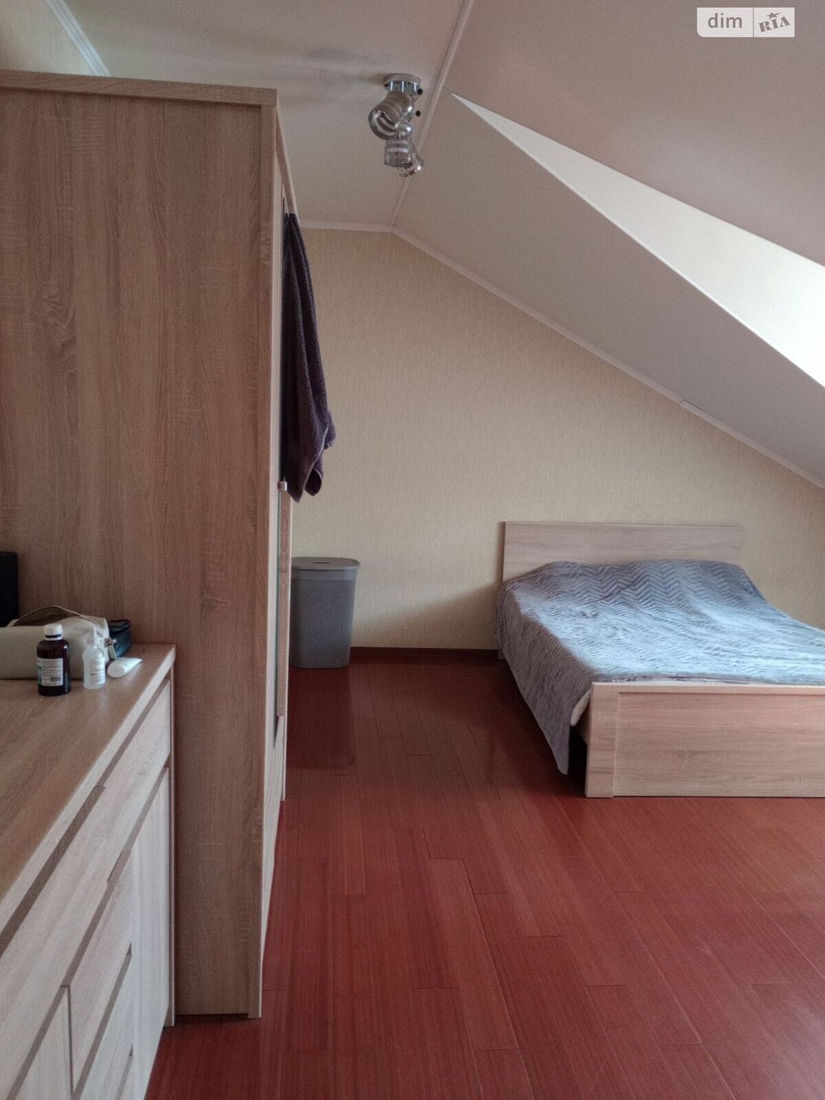 Продажа трехкомнатной квартиры в Житомире, на 1-й пер. Королева 7, фото 1 Продажа трехкомнатной квартиры в Житомире, на 1-й пер. Королева 7, фото 1