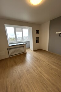 Продаж трикімнатної квартири в Житомирі, на вул. Крошенська 30, район Крошня фото 2
