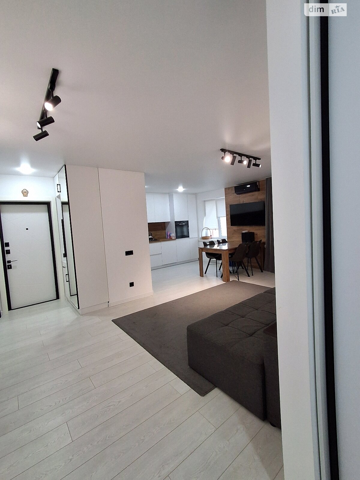 Продажа трехкомнатной квартиры в Житомире, на ул. Леха Качиньского 20, фото 1 Продажа трехкомнатной квартиры в Житомире, на ул. Леха Качиньского 20, фото 1