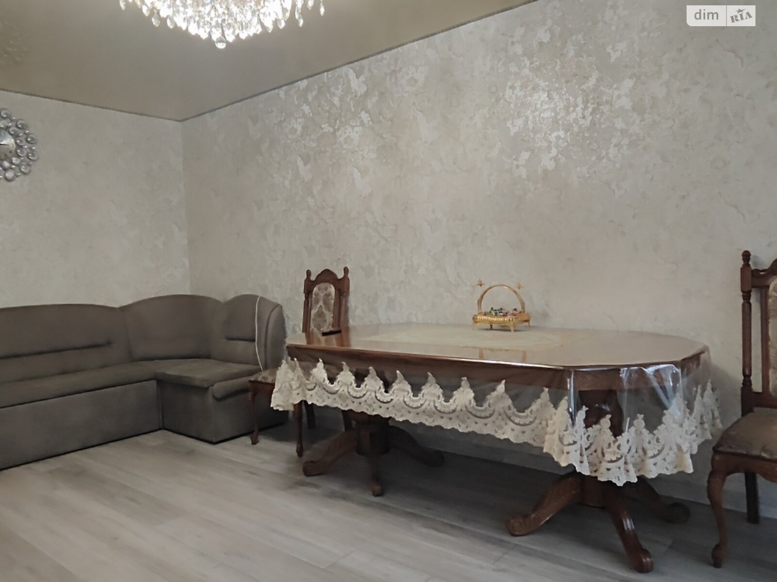 Продаж трикімнатної квартири в Житомирі, на вул. Космонавтів, район Польова фото 1 Продаж трикімнатної квартири в Житомирі, на вул. Космонавтів, район Польова фото 1
