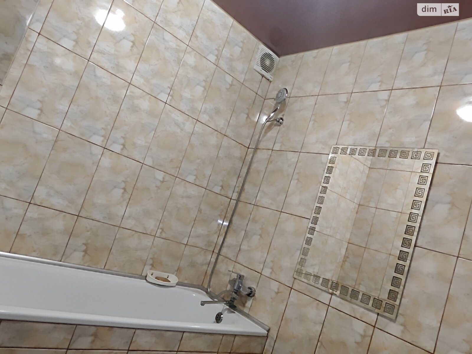 Продаж трикімнатної квартири в Житомирі, на вул. Космонавтів, район Польова фото 1 Продаж трикімнатної квартири в Житомирі, на вул. Космонавтів, район Польова фото 1