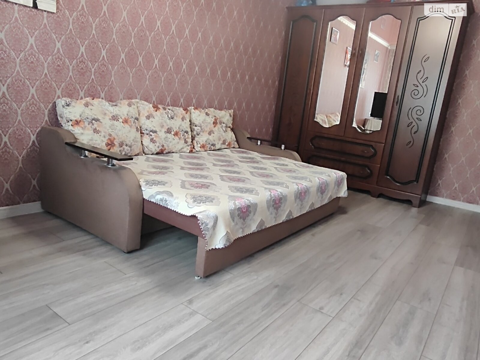 Продаж трикімнатної квартири в Житомирі, на вул. Космонавтів, район Польова фото 1 Продаж трикімнатної квартири в Житомирі, на вул. Космонавтів, район Польова фото 1