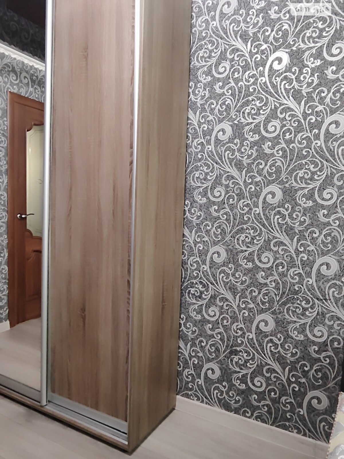 Продаж трикімнатної квартири в Житомирі, на вул. Космонавтів, район Польова фото 1 Продаж трикімнатної квартири в Житомирі, на вул. Космонавтів, район Польова фото 1