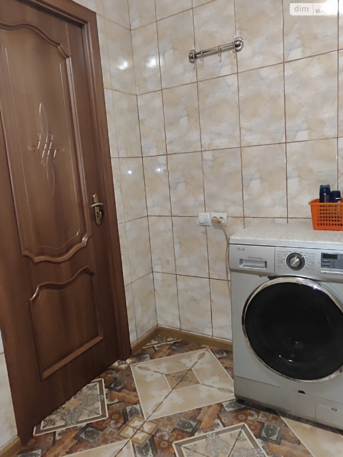 Продаж трикімнатної квартири в Житомирі, на вул. Космонавтів, район Польова фото 1 Продаж трикімнатної квартири в Житомирі, на вул. Космонавтів, район Польова фото 1
