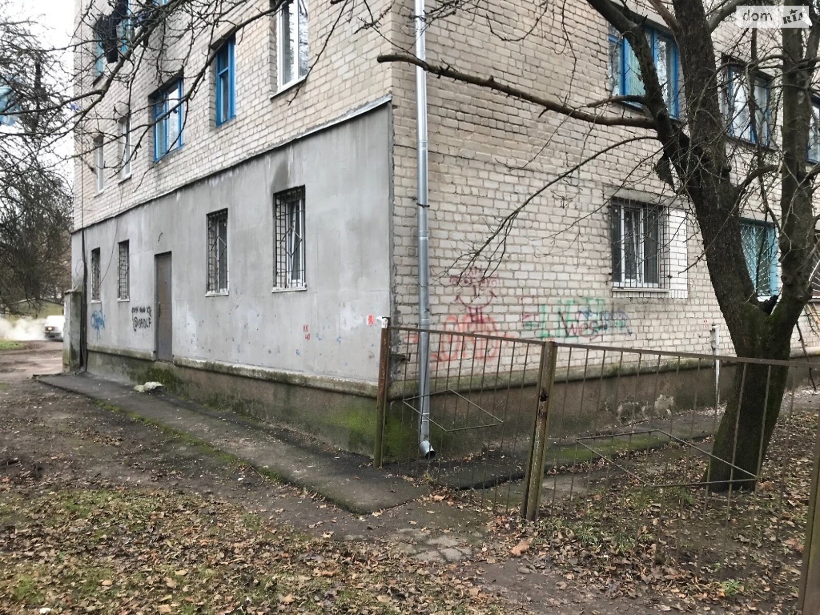 Продажа двухкомнатной квартиры в Житомире, на ул. Космонавтов 2А, кв. 101, район Полевая фото 1