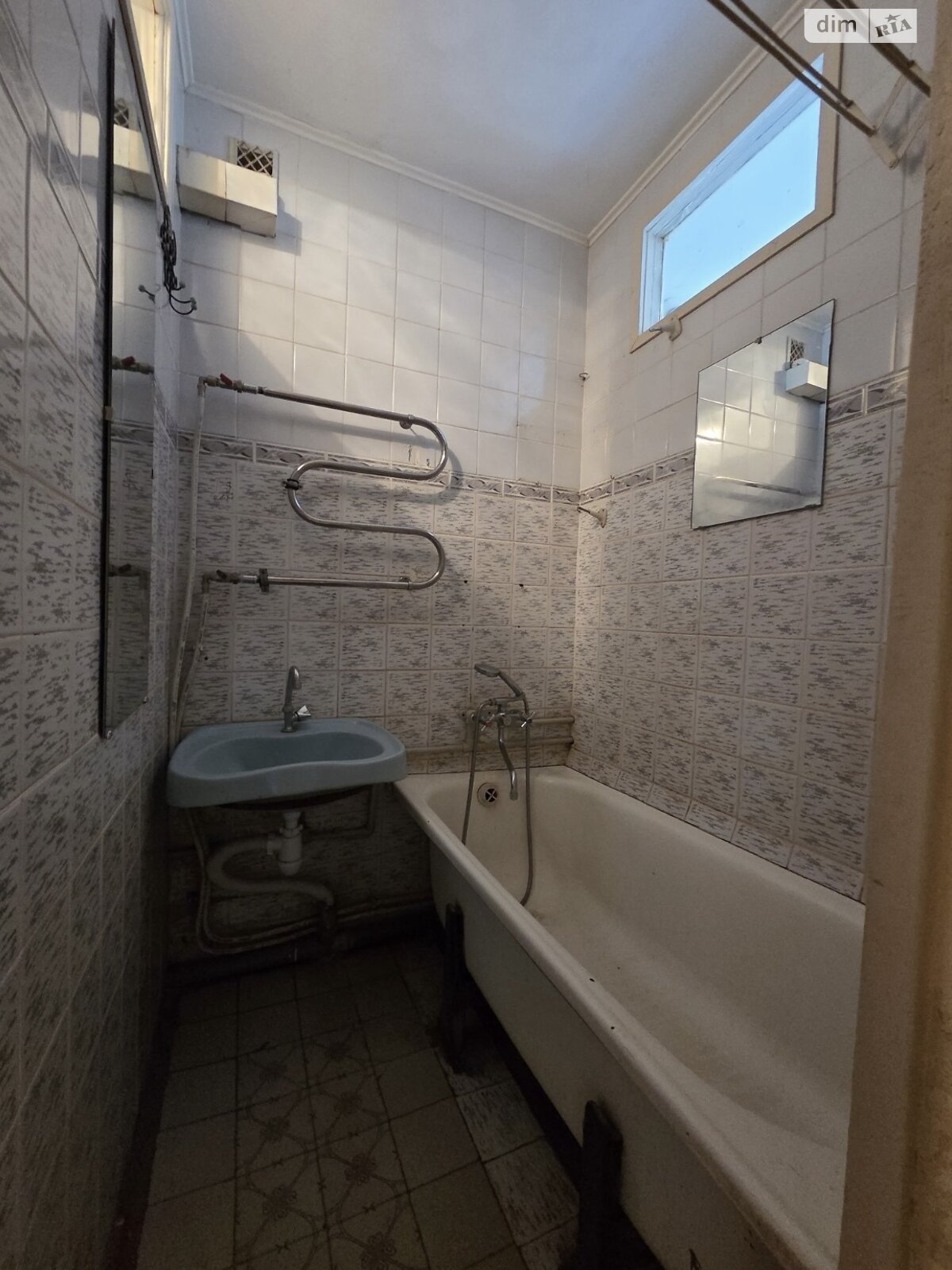 Продажа трехкомнатной квартиры в Житомире, на майд. Короленко, район Рудня фото 1