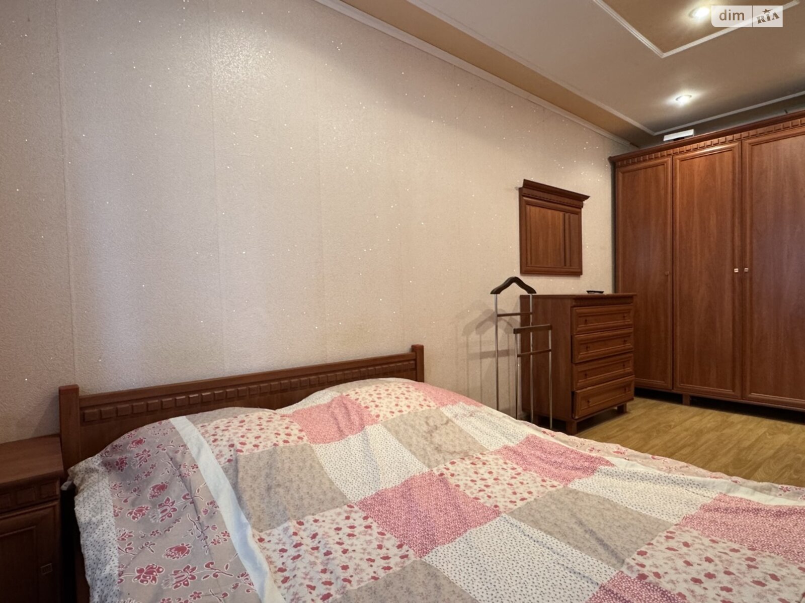 Продажа двухкомнатной квартиры в Житомире, на ул. Покровская 59/30, район Сенный рынок фото 1 Продажа двухкомнатной квартиры в Житомире, на ул. Покровская 59/30, район Сенный рынок фото 1