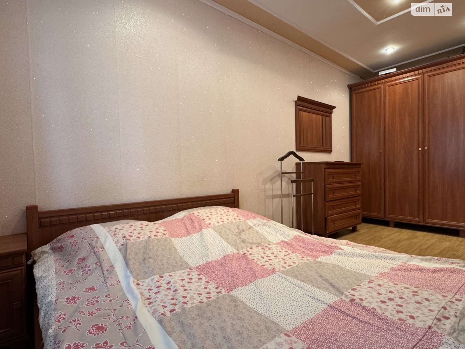 Продажа двухкомнатной квартиры в Житомире, на ул. Покровская 59/30, район Сенный рынок фото 1 Продажа двухкомнатной квартиры в Житомире, на ул. Покровская 59/30, район Сенный рынок фото 1