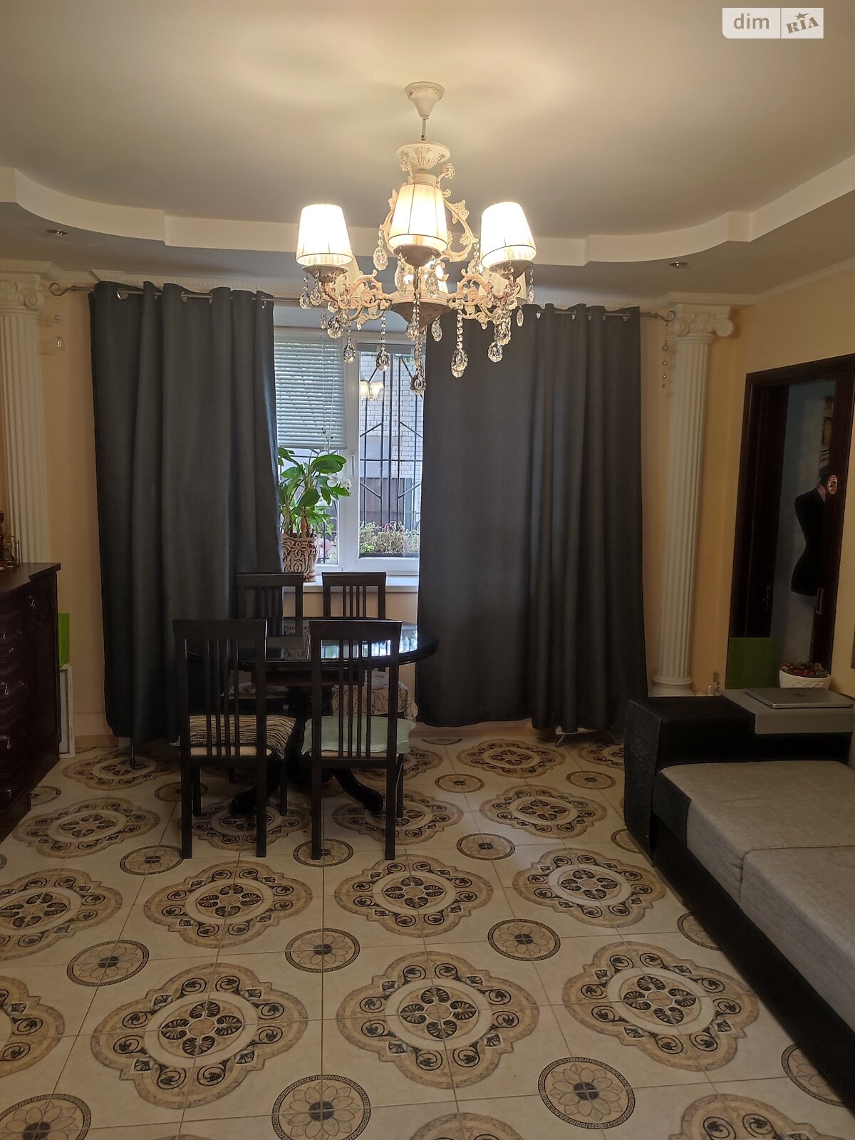 Продажа трехкомнатной квартиры в Житомире, на ул. Небесной сотни, район Сенный рынок фото 1 Продажа трехкомнатной квартиры в Житомире, на ул. Небесной сотни, район Сенный рынок фото 1