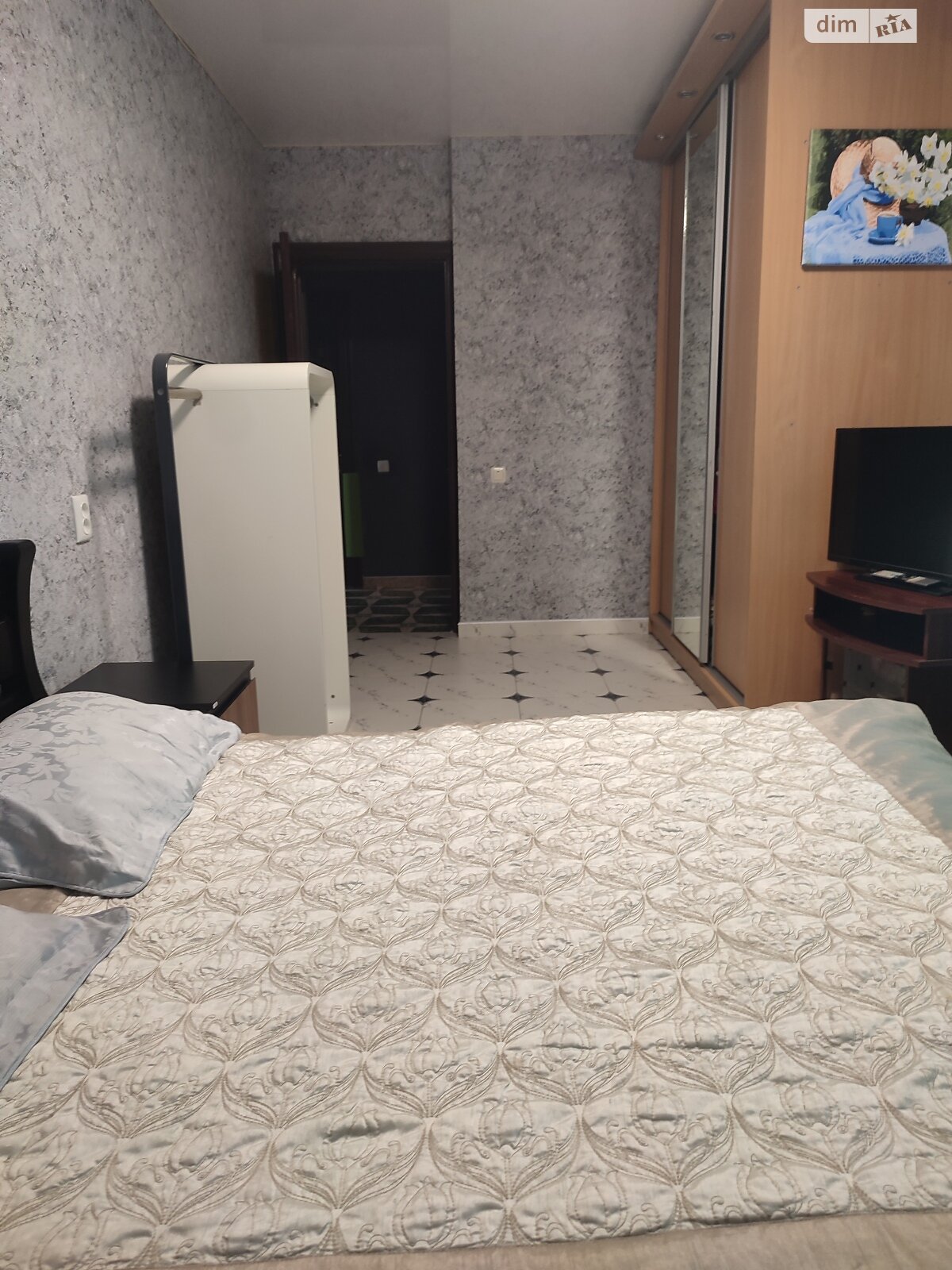 Продажа трехкомнатной квартиры в Житомире, на ул. Небесной сотни, район Сенный рынок фото 1 Продажа трехкомнатной квартиры в Житомире, на ул. Небесной сотни, район Сенный рынок фото 1