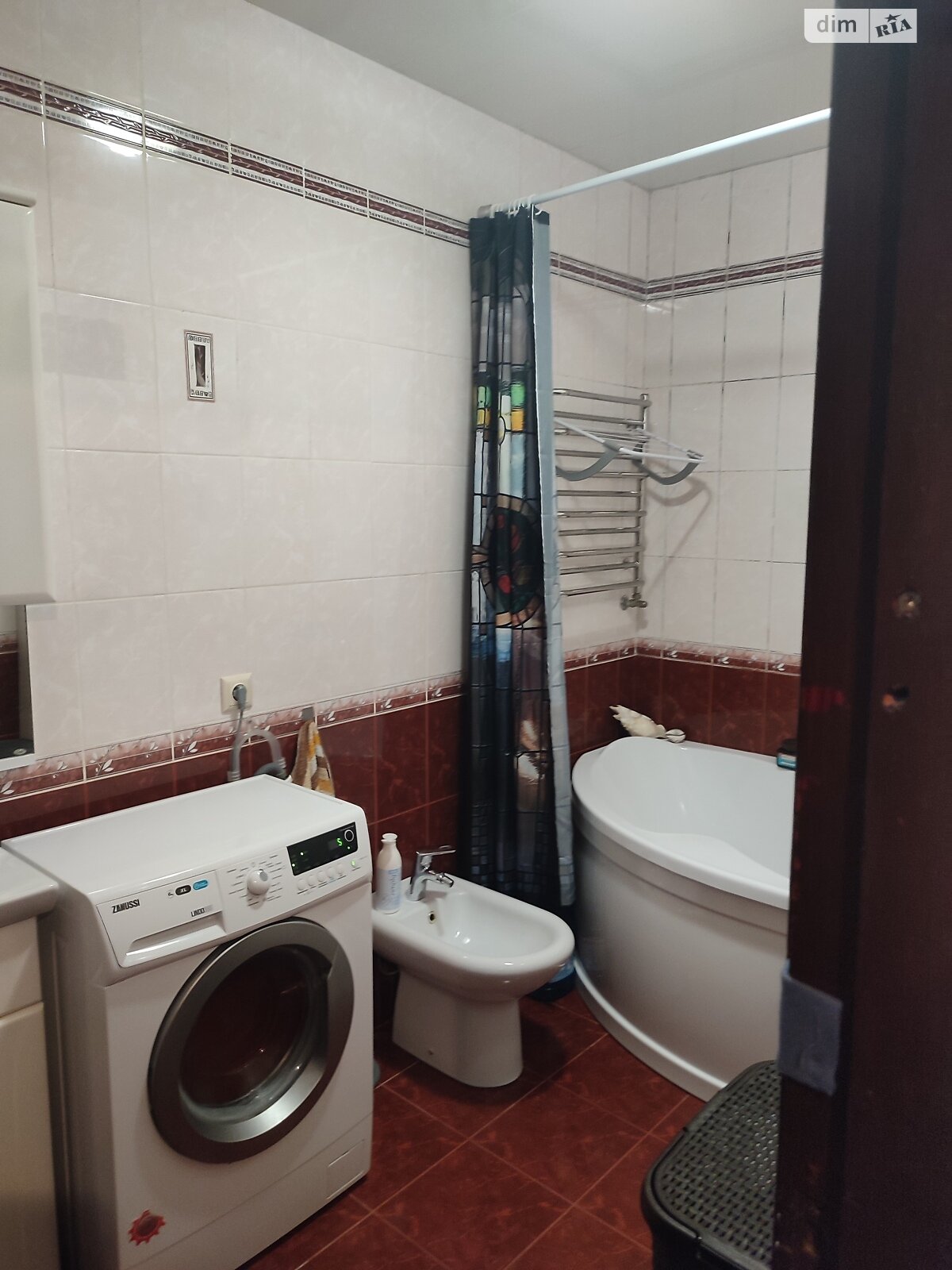 Продажа трехкомнатной квартиры в Житомире, на ул. Небесной сотни, район Сенный рынок фото 1 Продажа трехкомнатной квартиры в Житомире, на ул. Небесной сотни, район Сенный рынок фото 1