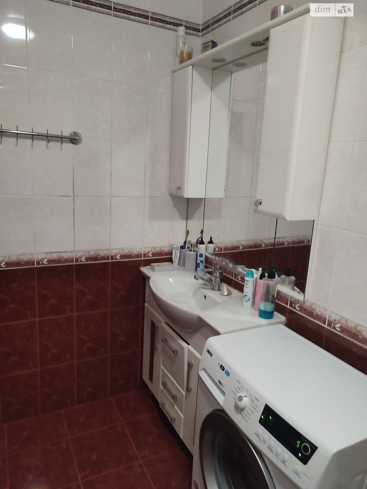 Продажа трехкомнатной квартиры в Житомире, на ул. Небесной сотни, район Сенный рынок фото 1 Продажа трехкомнатной квартиры в Житомире, на ул. Небесной сотни, район Сенный рынок фото 1