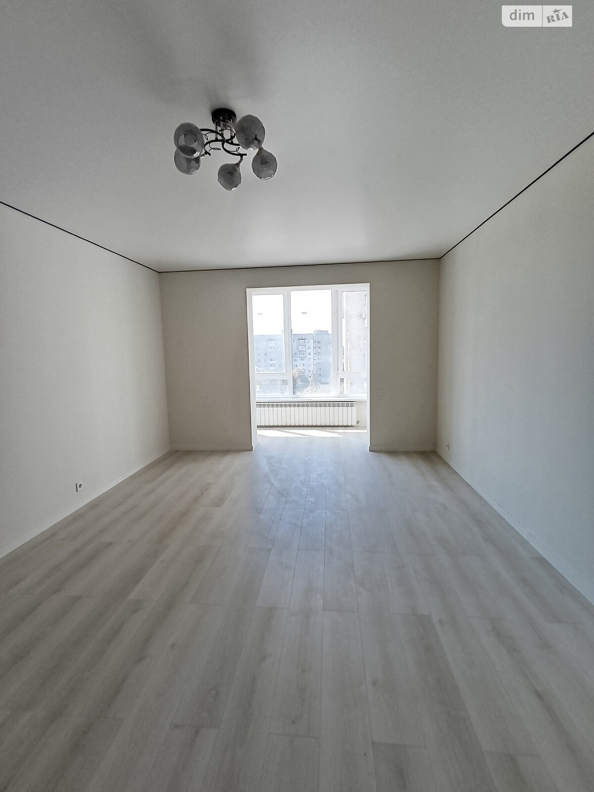 Продажа однокомнатной квартиры в Житомире, на просп. Мира 36, район Соколова Гора фото 1 Продажа однокомнатной квартиры в Житомире, на просп. Мира 36, район Соколова Гора фото 1