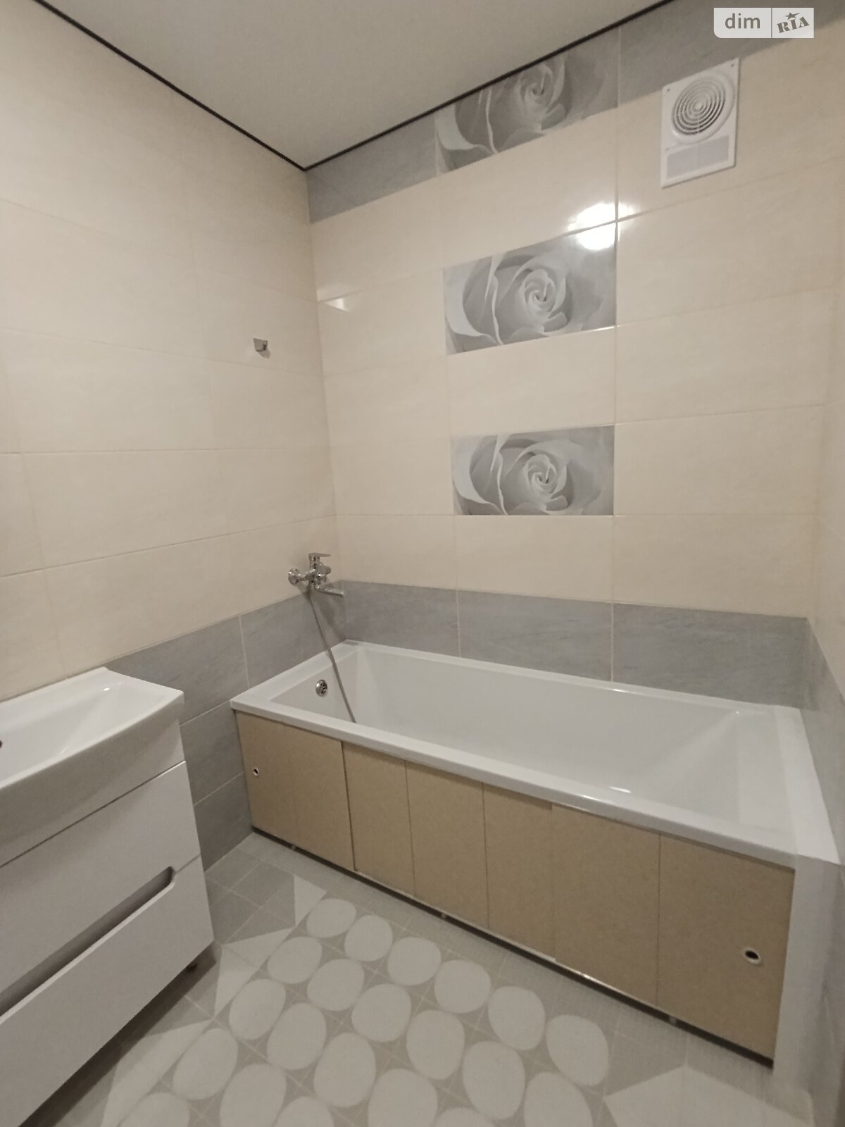 Продажа однокомнатной квартиры в Житомире, на просп. Мира 36, район Соколова Гора фото 1 Продажа однокомнатной квартиры в Житомире, на просп. Мира 36, район Соколова Гора фото 1