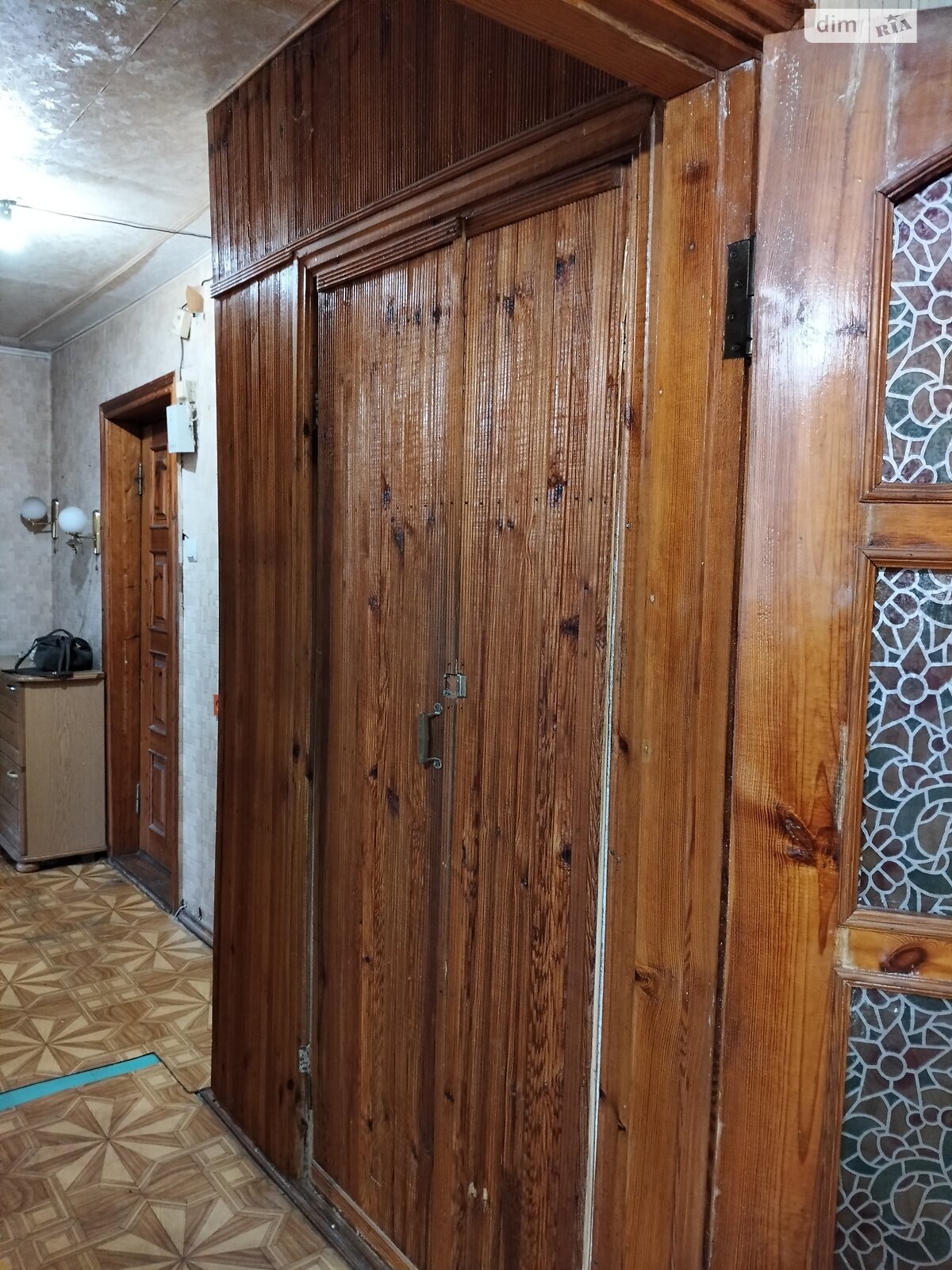 Продажа двухкомнатной квартиры в Житомире, на пл. Путятинская, район Старый Город фото 1 Продажа двухкомнатной квартиры в Житомире, на пл. Путятинская, район Старый Город фото 1