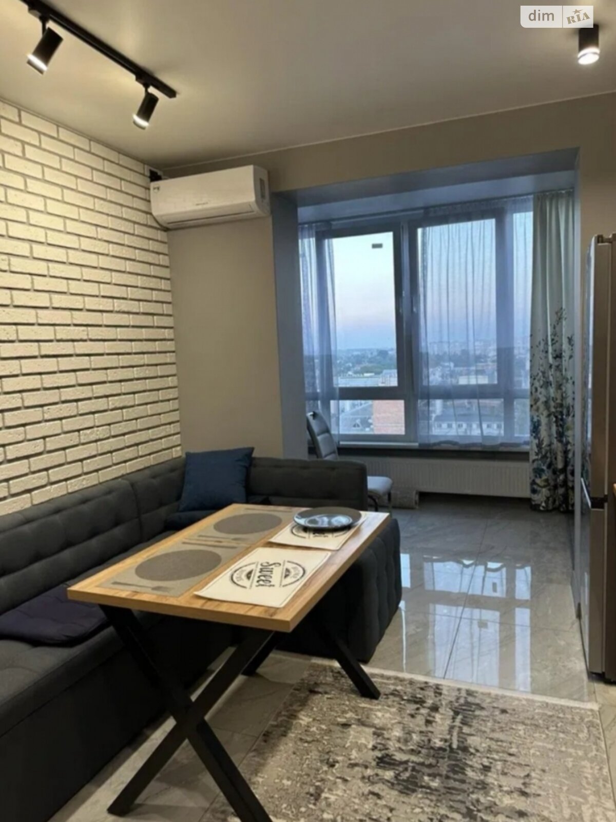Продажа однокомнатной квартиры в Житомире, на ул. Домбровского 4, район Центр фото 1 Продажа однокомнатной квартиры в Житомире, на ул. Домбровского 4, район Центр фото 1