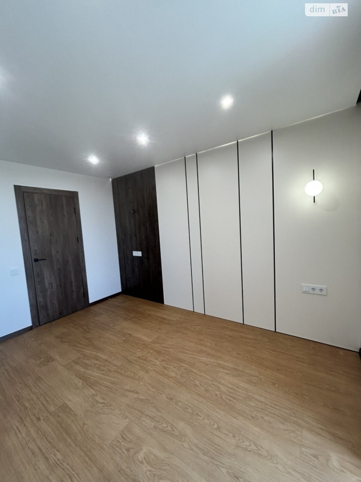 Продажа однокомнатной квартиры в Житомире, на ул. Домбровского 3, район Центр фото 1 Продажа однокомнатной квартиры в Житомире, на ул. Домбровского 3, район Центр фото 1