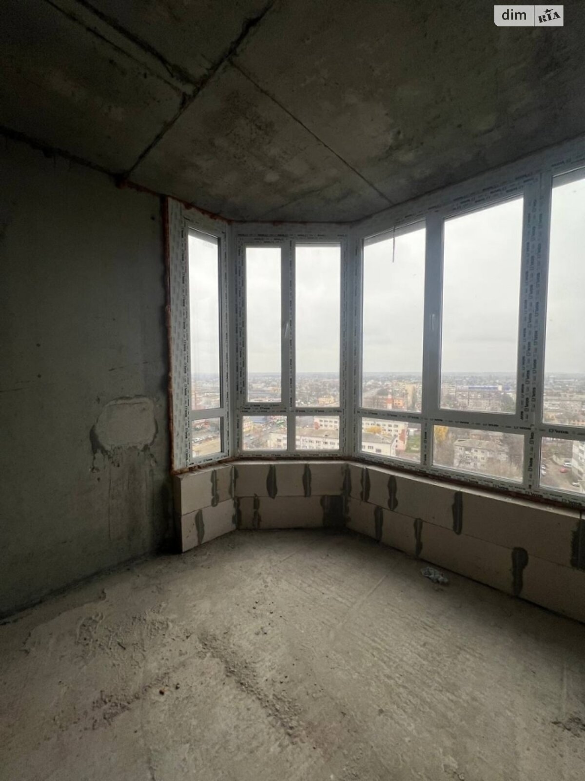 Продажа двухкомнатной квартиры в Житомире, на пл. Художественные Ворота 1, район Центр фото 1 Продажа двухкомнатной квартиры в Житомире, на пл. Художественные Ворота 1, район Центр фото 1