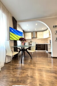 Продажа трехкомнатной квартиры в Житомире, на ул. Киевская 72, район Центр фото 2